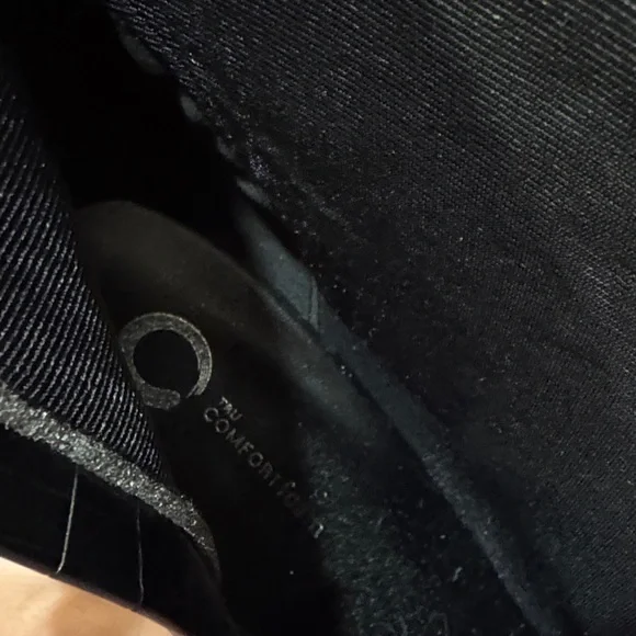 Journee Collection Black Heeled Boots - Picture 2 of 12